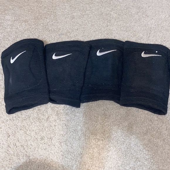black volleyball knee pads - Picture 2 of 9